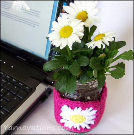 Daisy Mason Jar with Computer