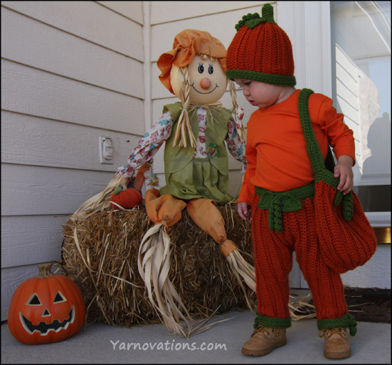 Lil-Pumpkin-looking-at-pumpkin