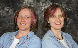 Yarn Twins: Dana Bincer and Deborah Bagley