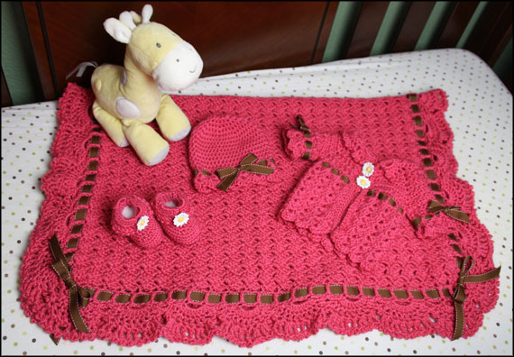 Pink Baby Blanket Set